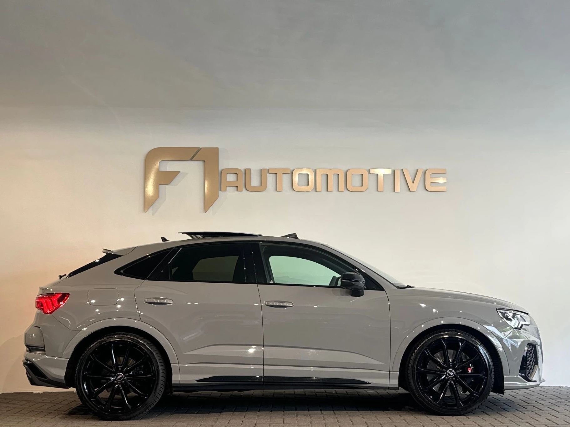 Hoofdafbeelding Audi RSQ3