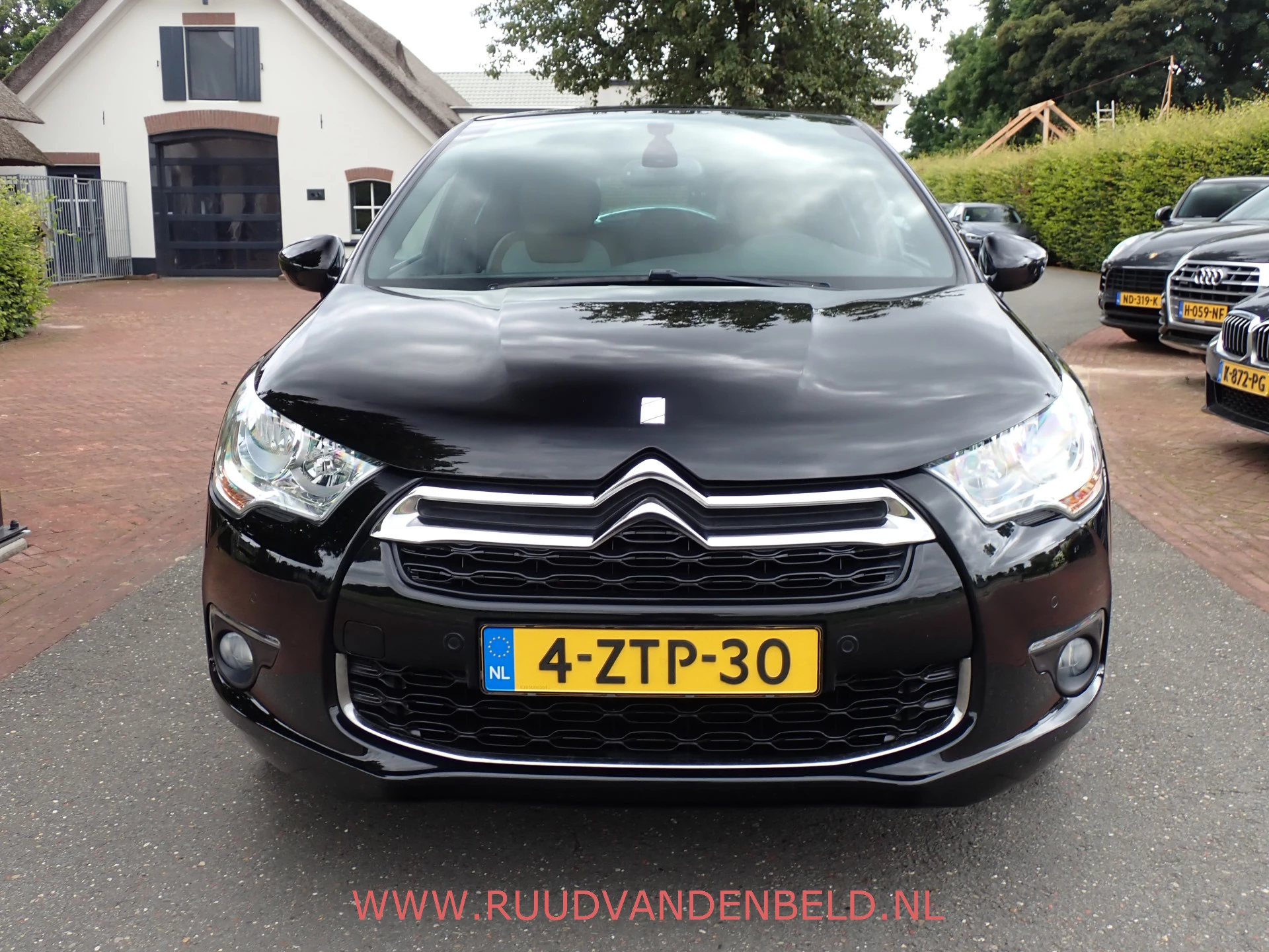 Hoofdafbeelding DS DS 4