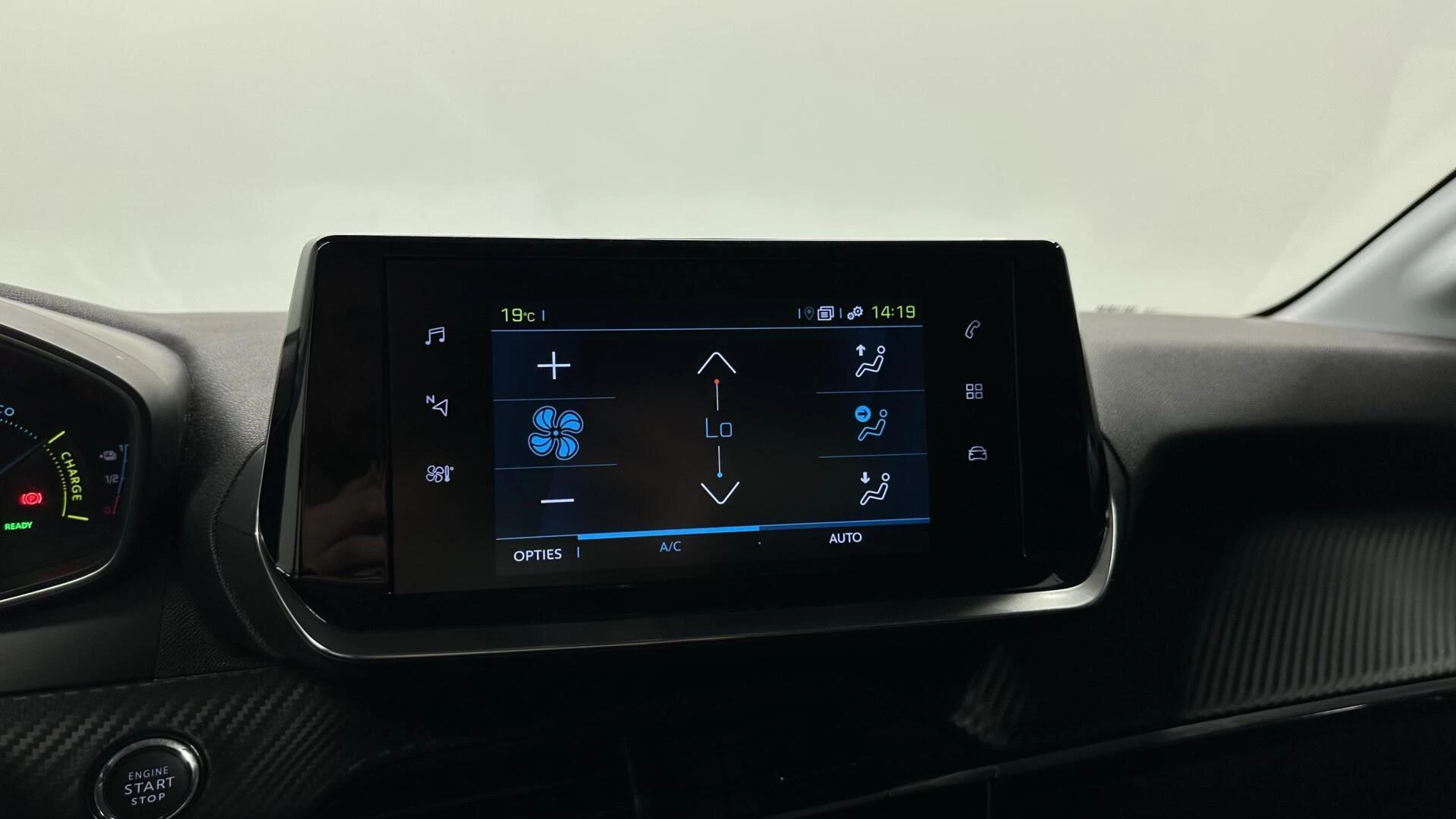 Hoofdafbeelding Peugeot e-208