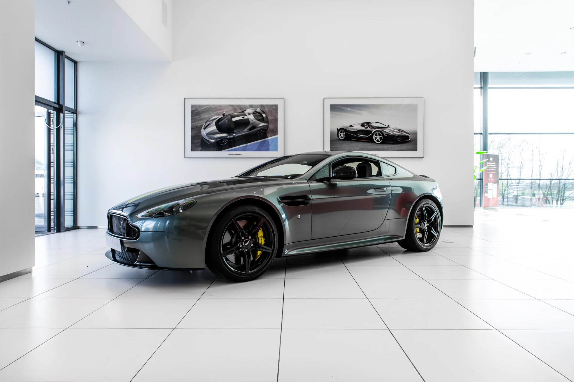 Hoofdafbeelding Aston Martin V8 Vantage