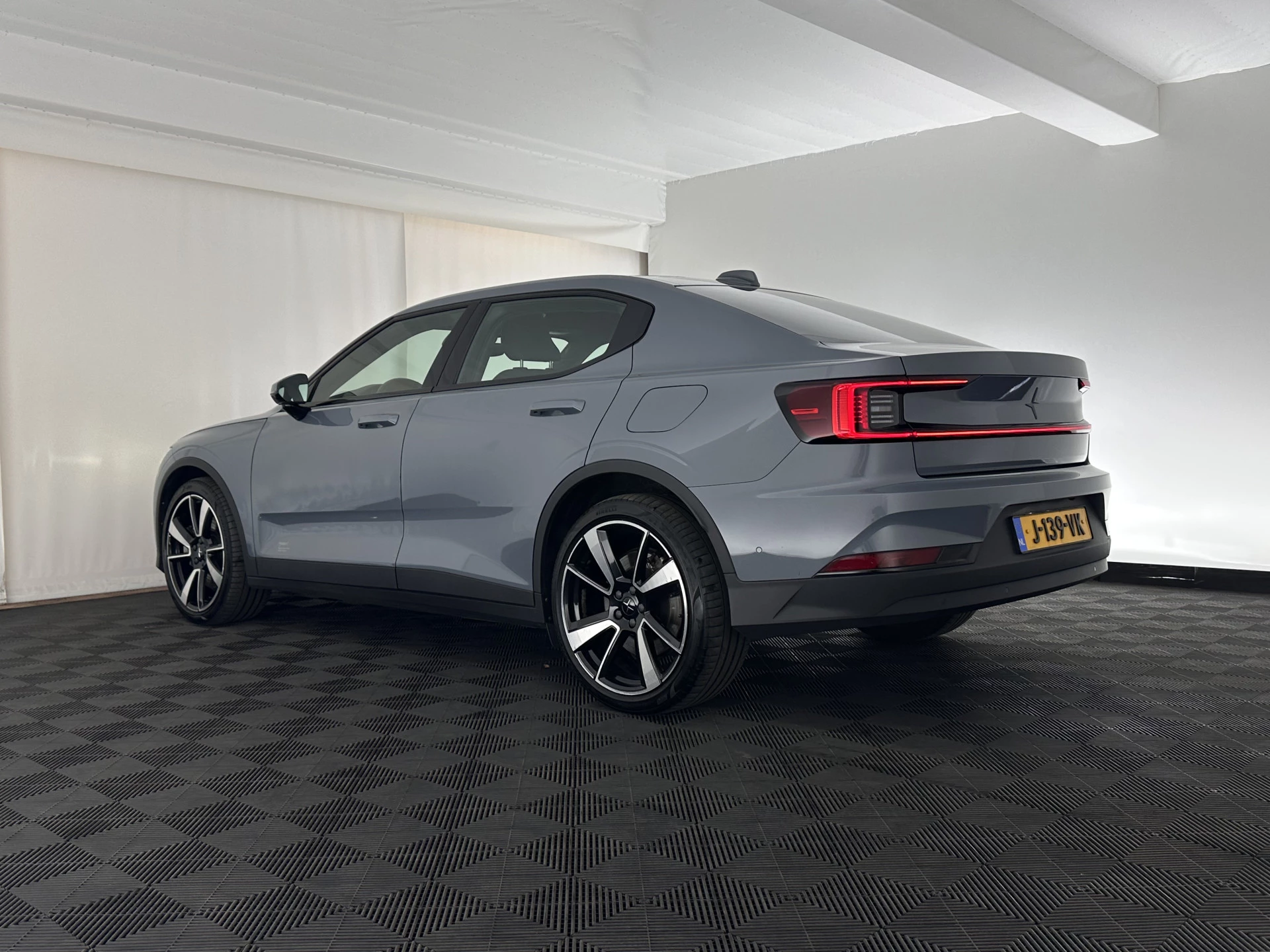 Hoofdafbeelding Polestar 2