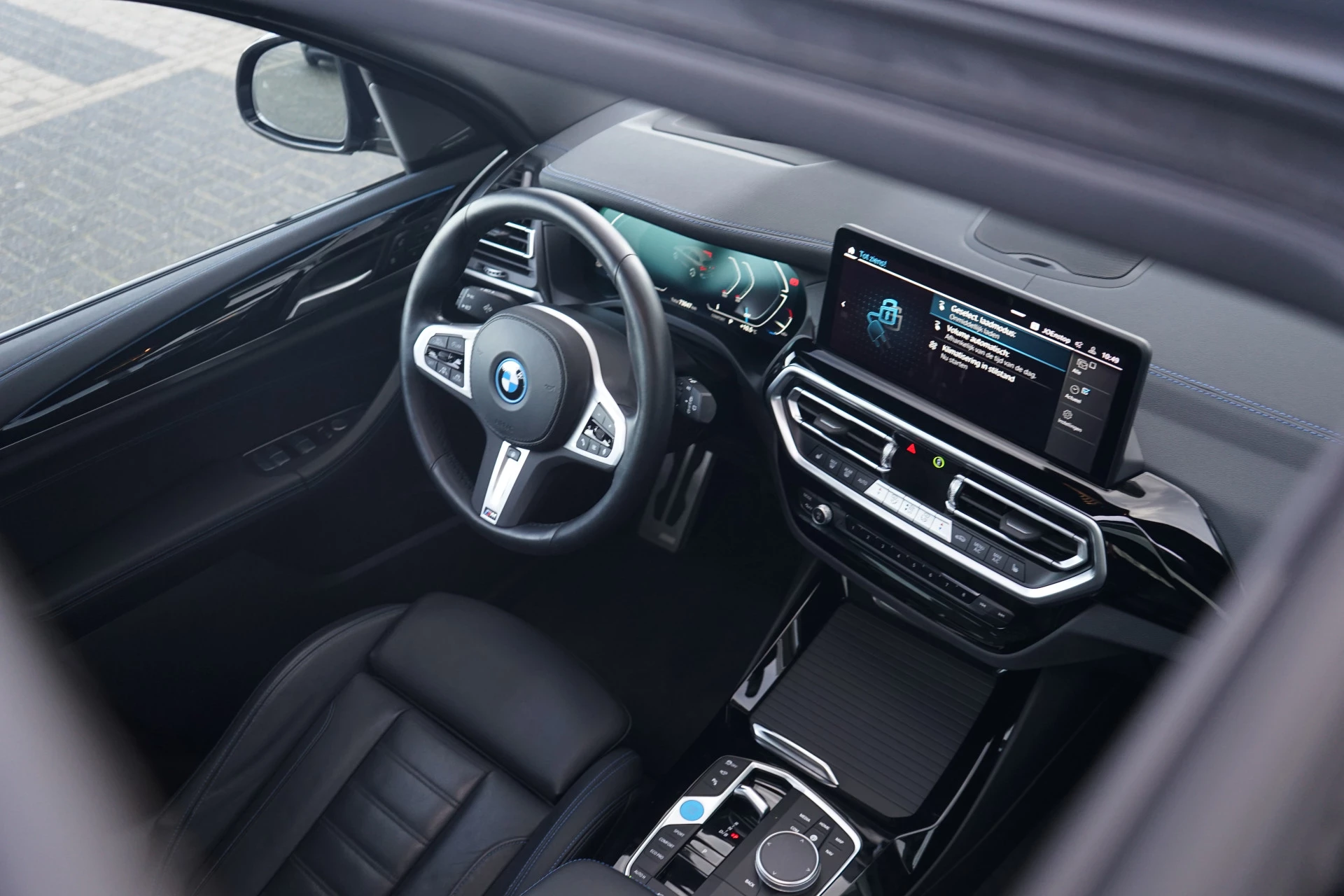 Hoofdafbeelding BMW iX3