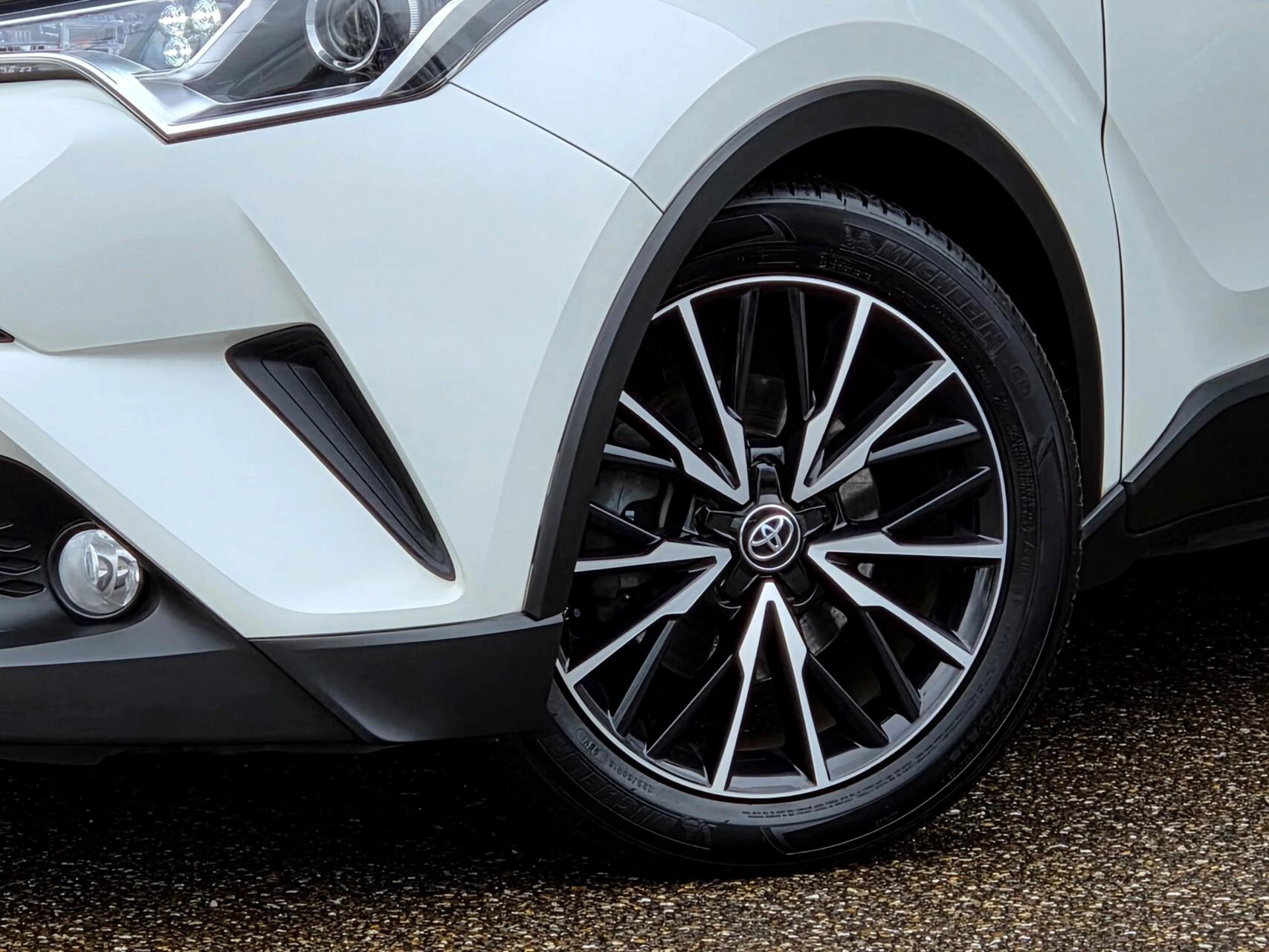 Hoofdafbeelding Toyota C-HR