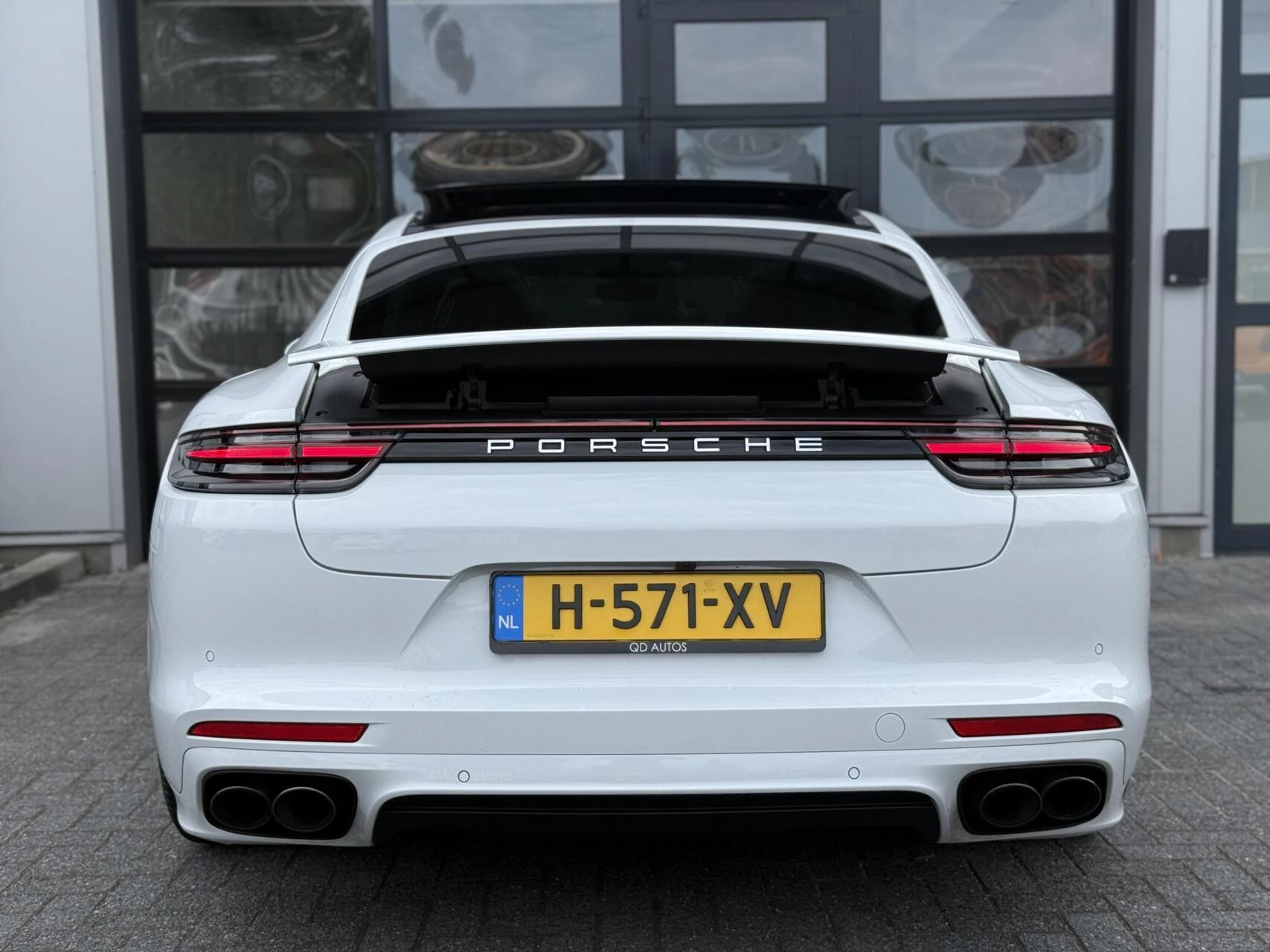 Hoofdafbeelding Porsche Panamera