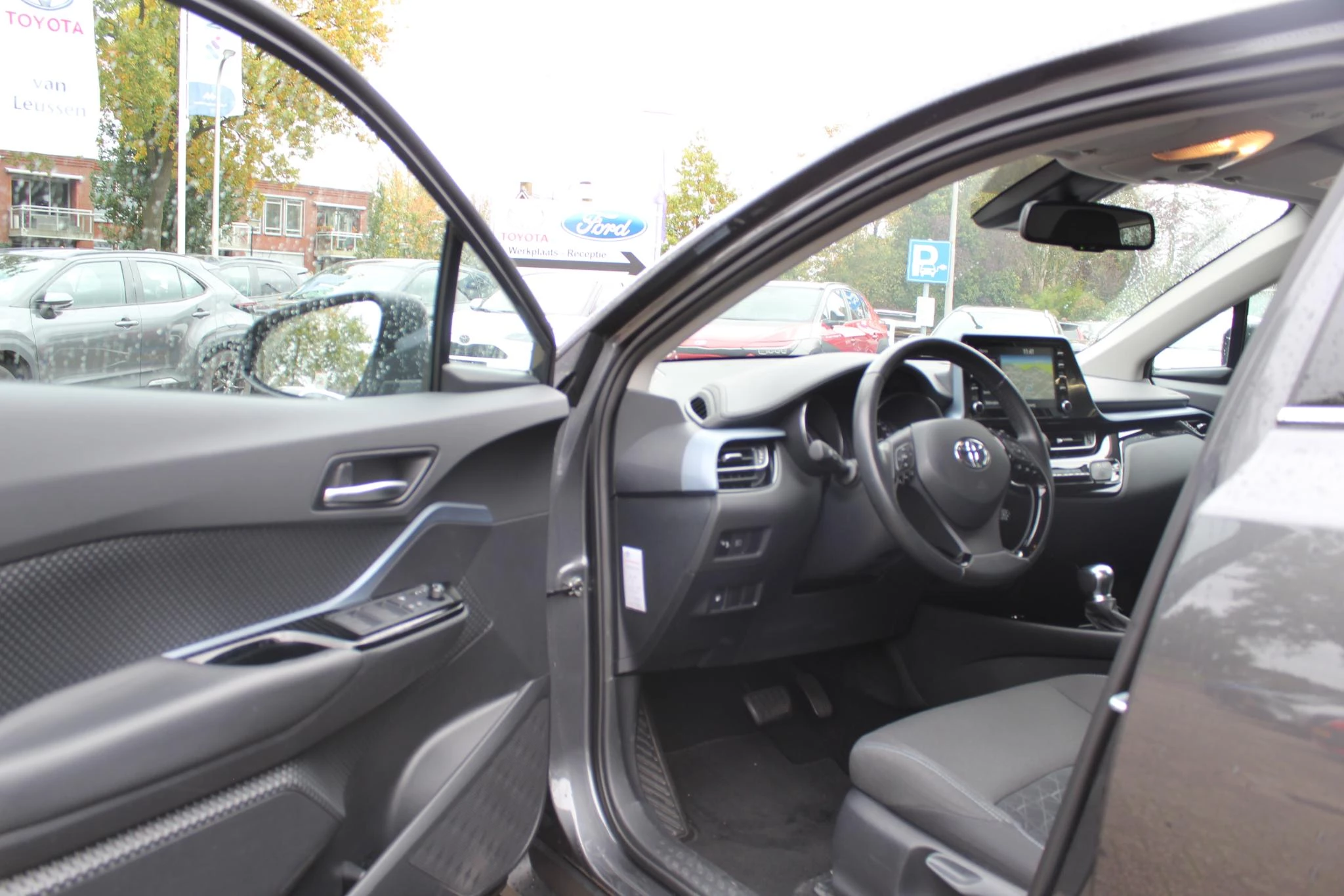 Hoofdafbeelding Toyota C-HR