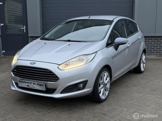 Hoofdafbeelding Ford Fiesta Ford Fiesta 1.0 EcoBoost Titanium/ O. HIST./ SFEERVERL./ APK