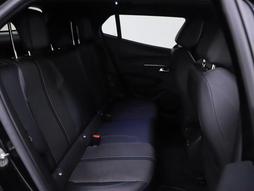 Hoofdafbeelding Peugeot e-2008