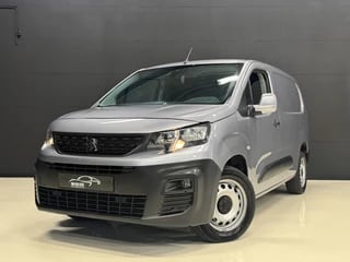 Peugeot Partner 1.2 benzine 131PK Pro Long L2 Automaat | 3-zitplaatsen | Camera | Cruise | Airco | PDC