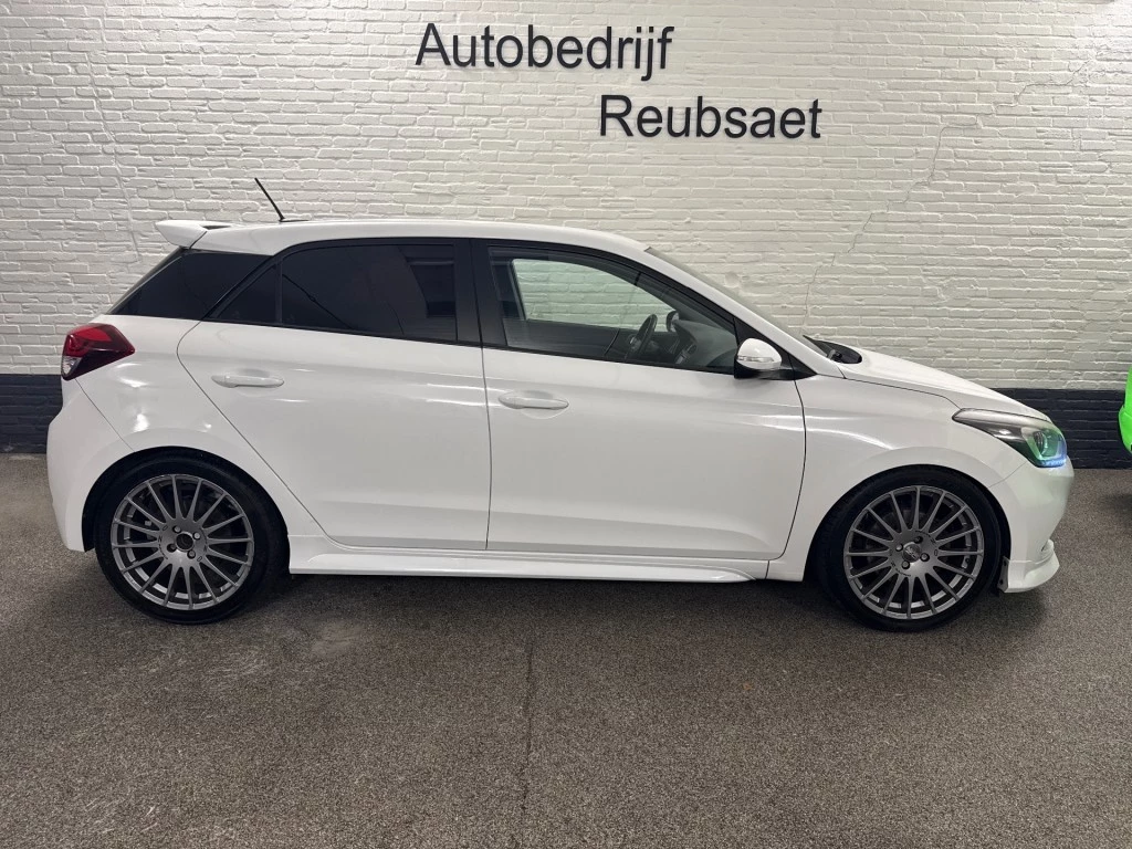 Hoofdafbeelding Hyundai i20