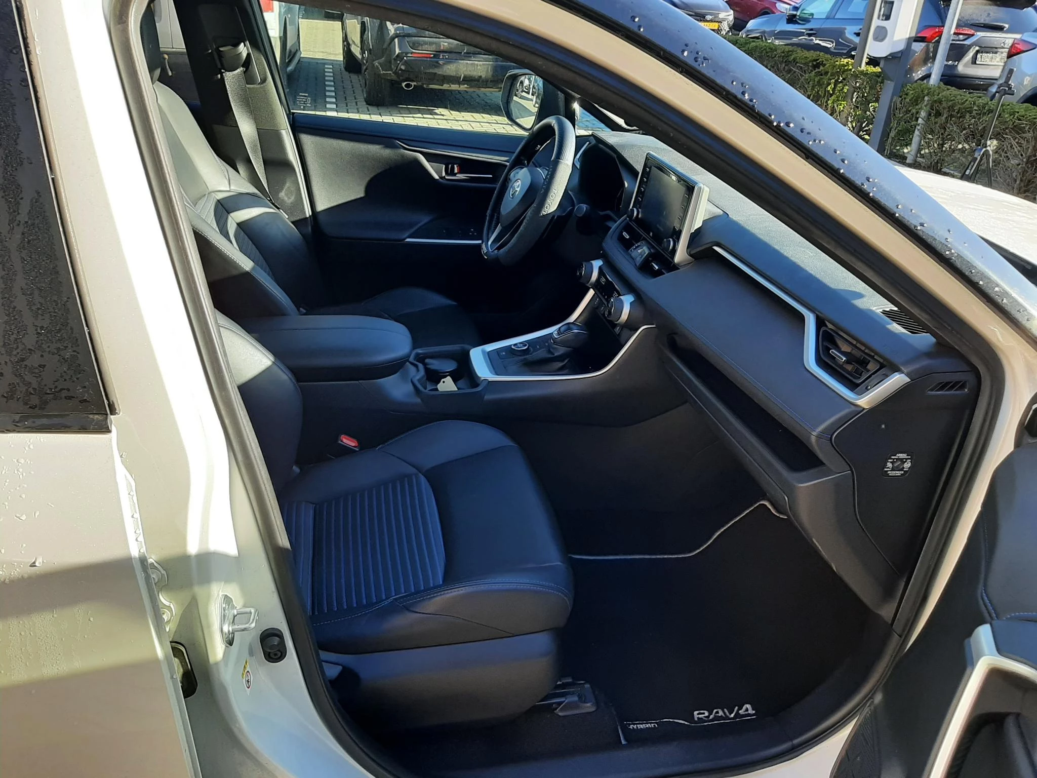 Hoofdafbeelding Toyota RAV4