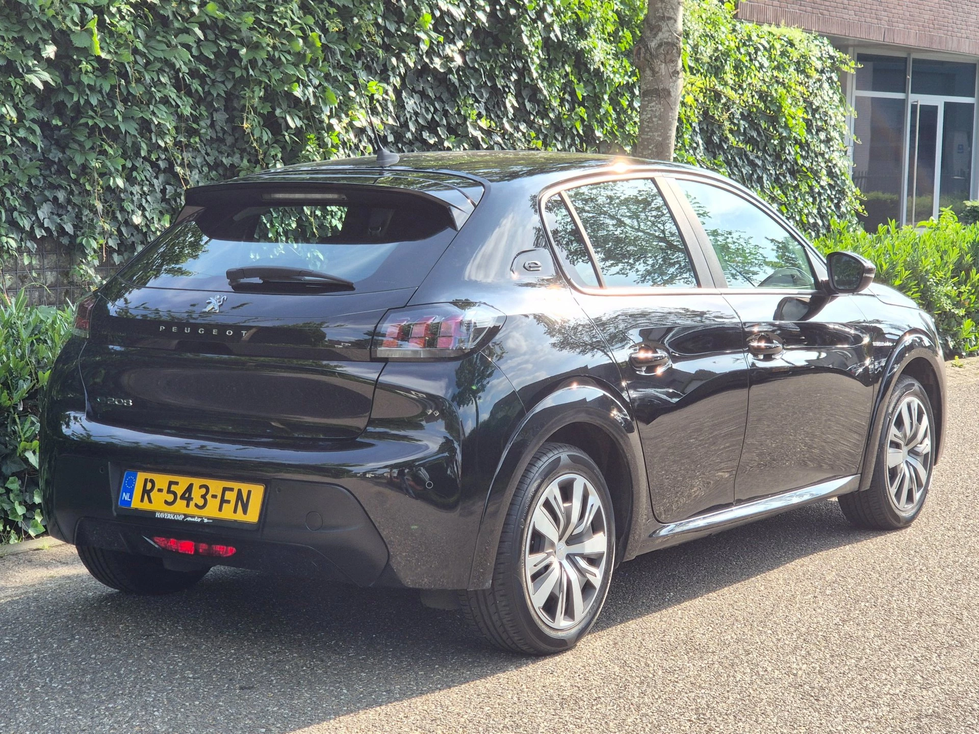 Hoofdafbeelding Peugeot e-208
