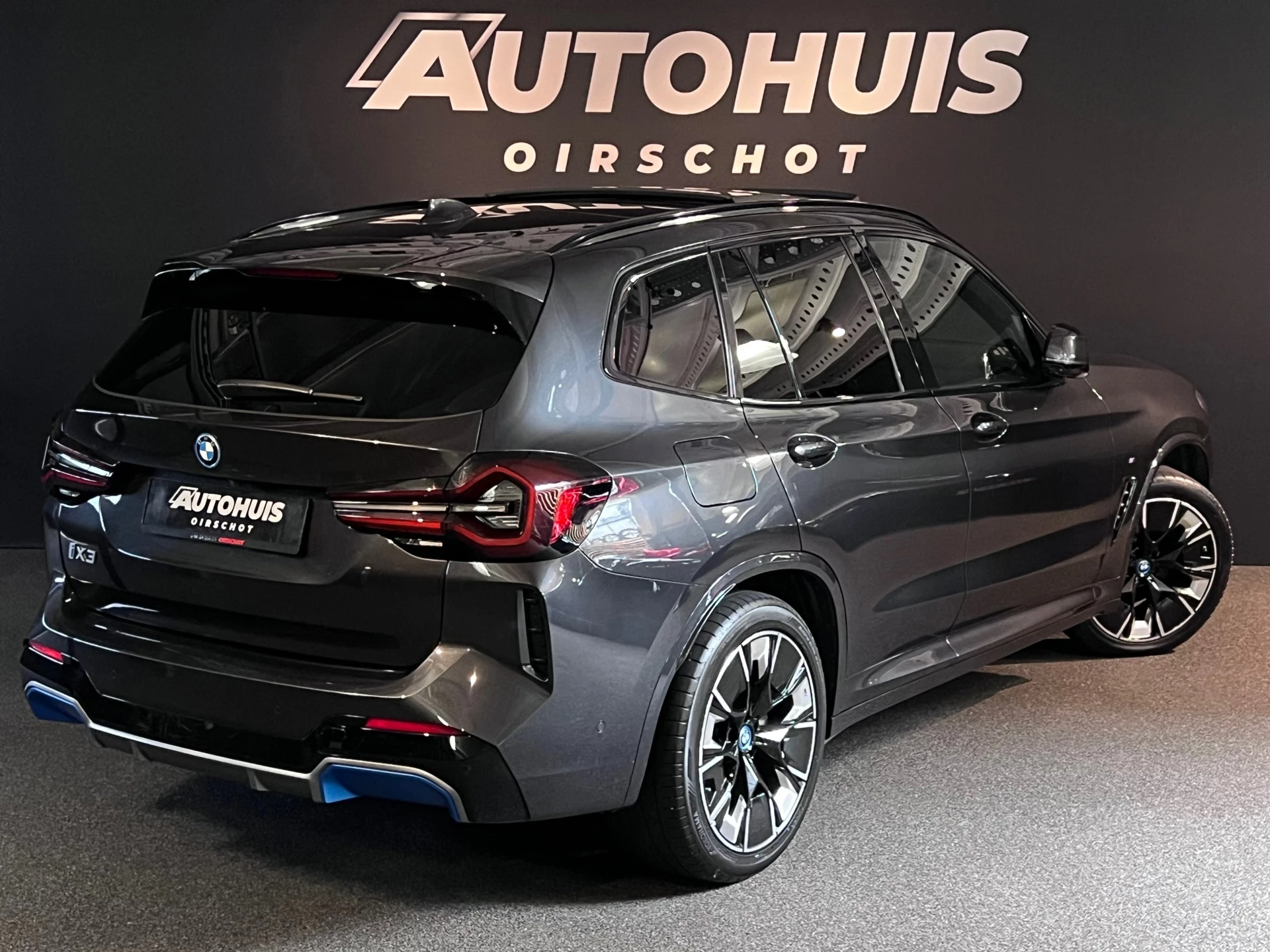 Hoofdafbeelding BMW iX3