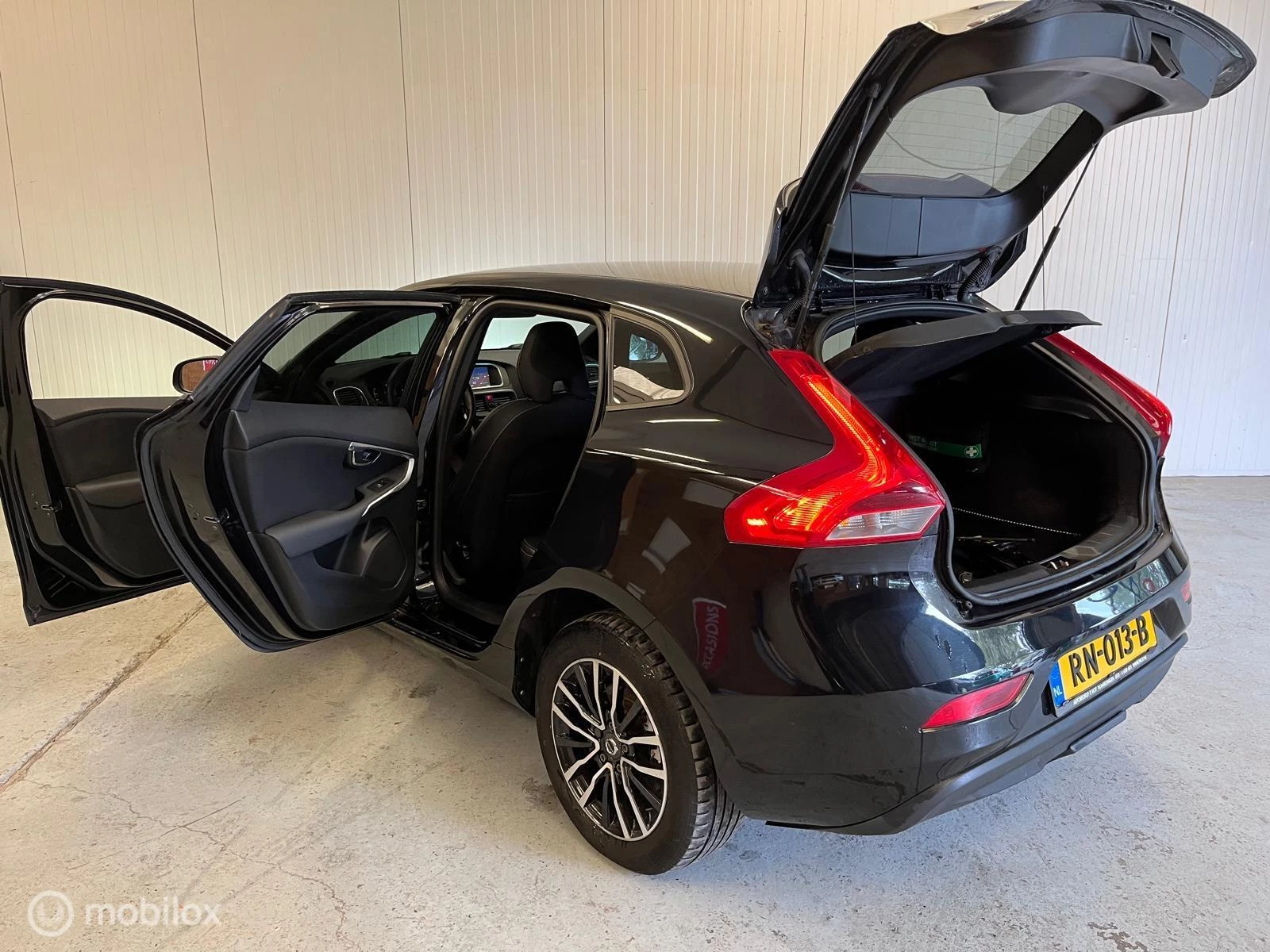 Hoofdafbeelding Volvo V40