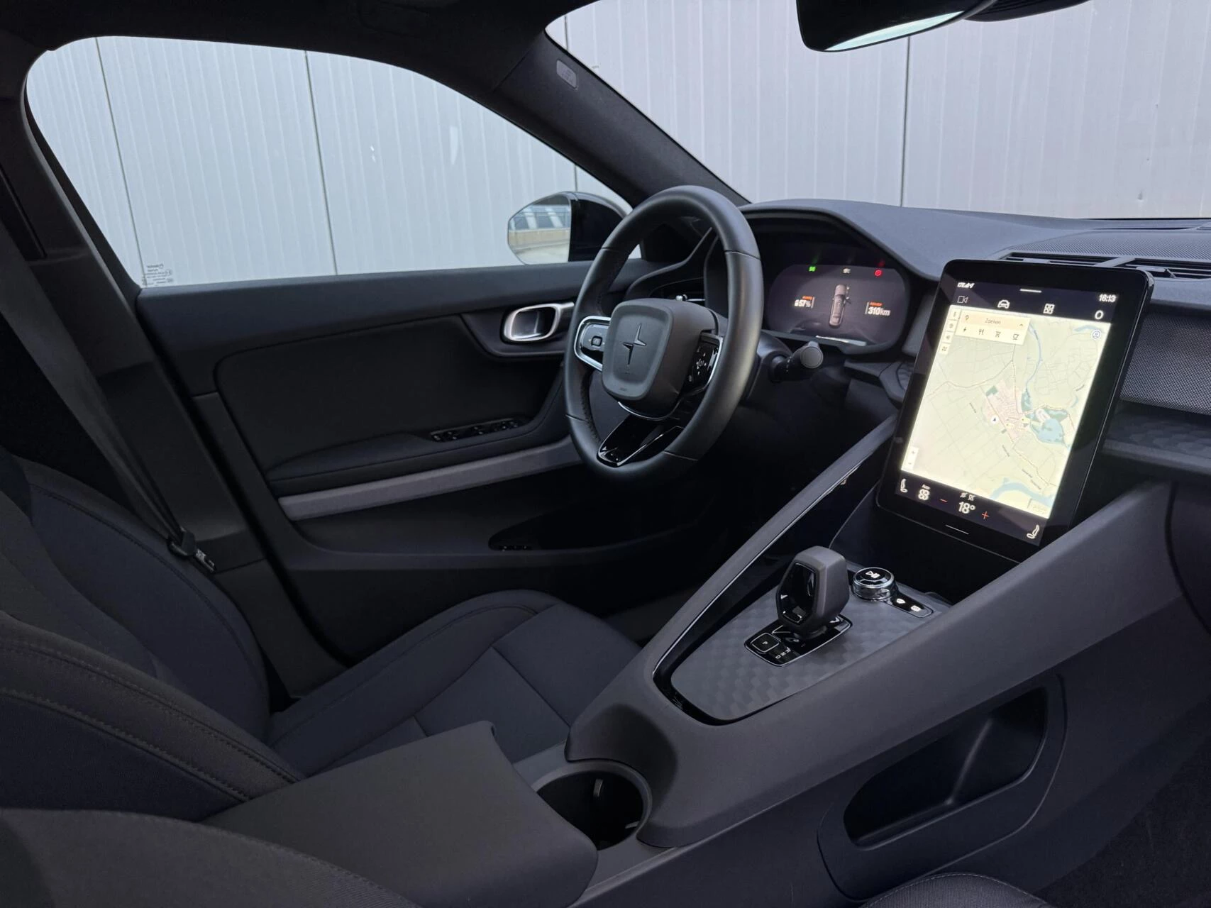 Hoofdafbeelding Polestar 2