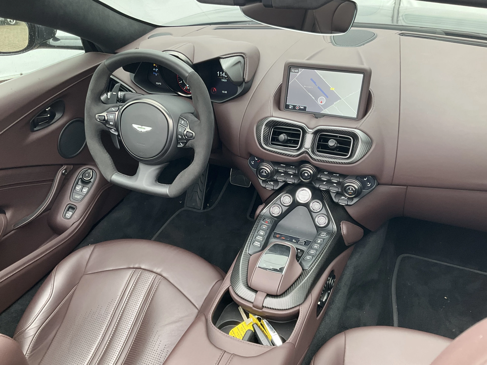 Hoofdafbeelding Aston Martin V8 Vantage