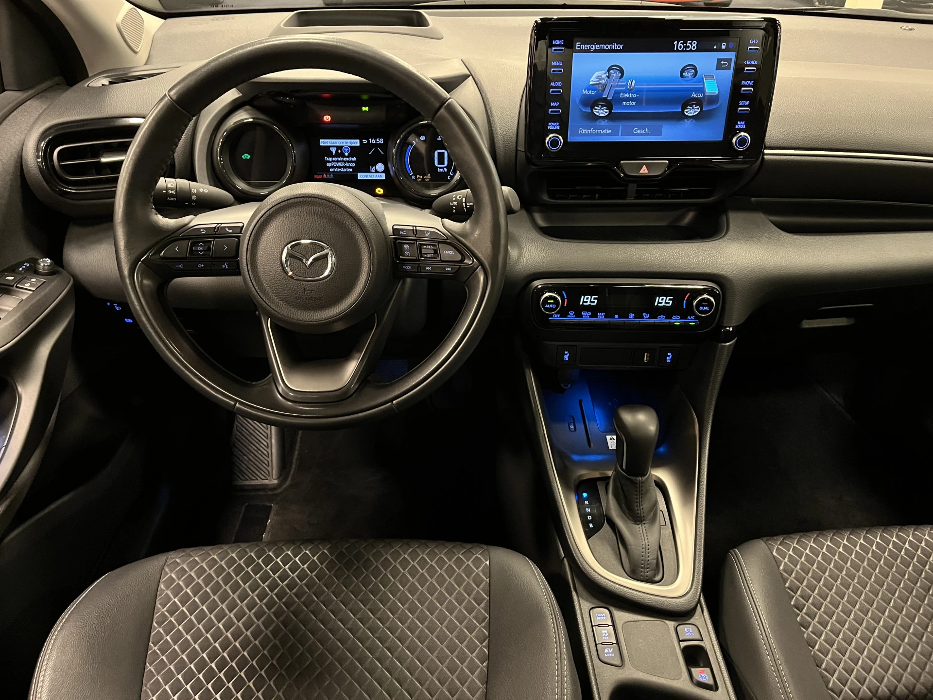 Hoofdafbeelding Mazda 2 Hybrid