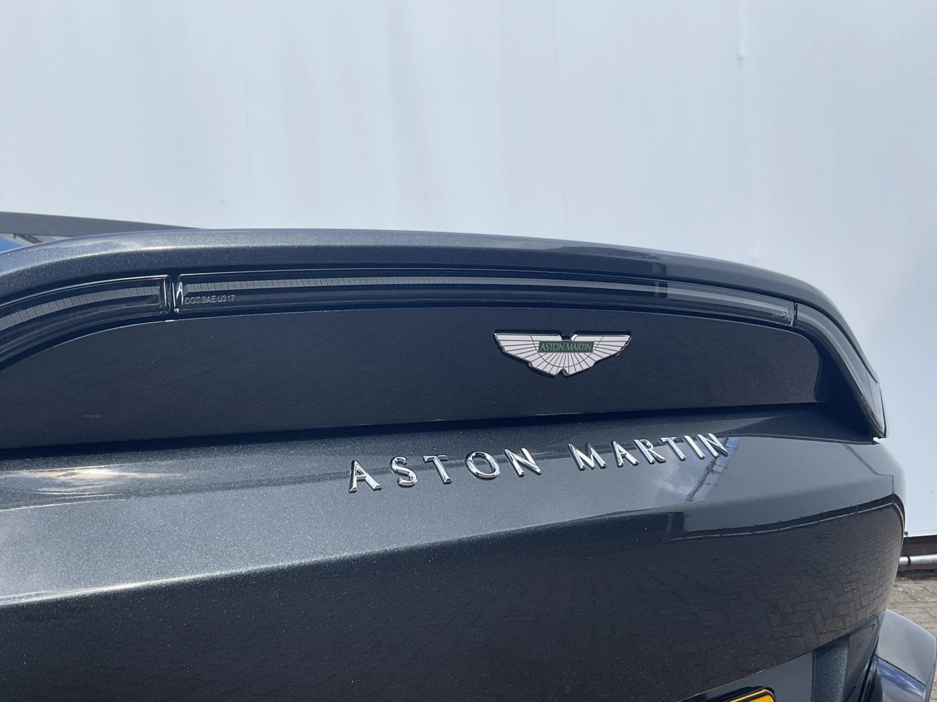 Hoofdafbeelding Aston Martin V8 Vantage