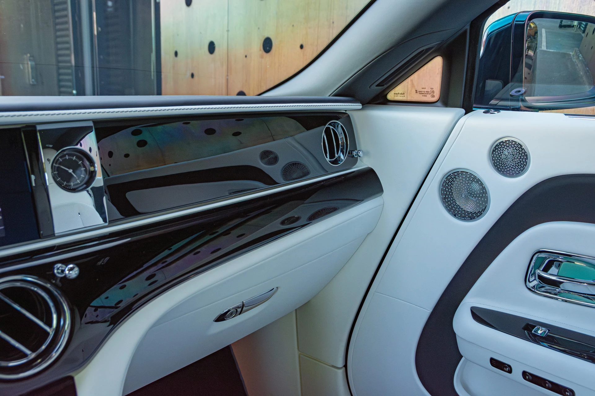 Hoofdafbeelding Rolls-Royce Spectre