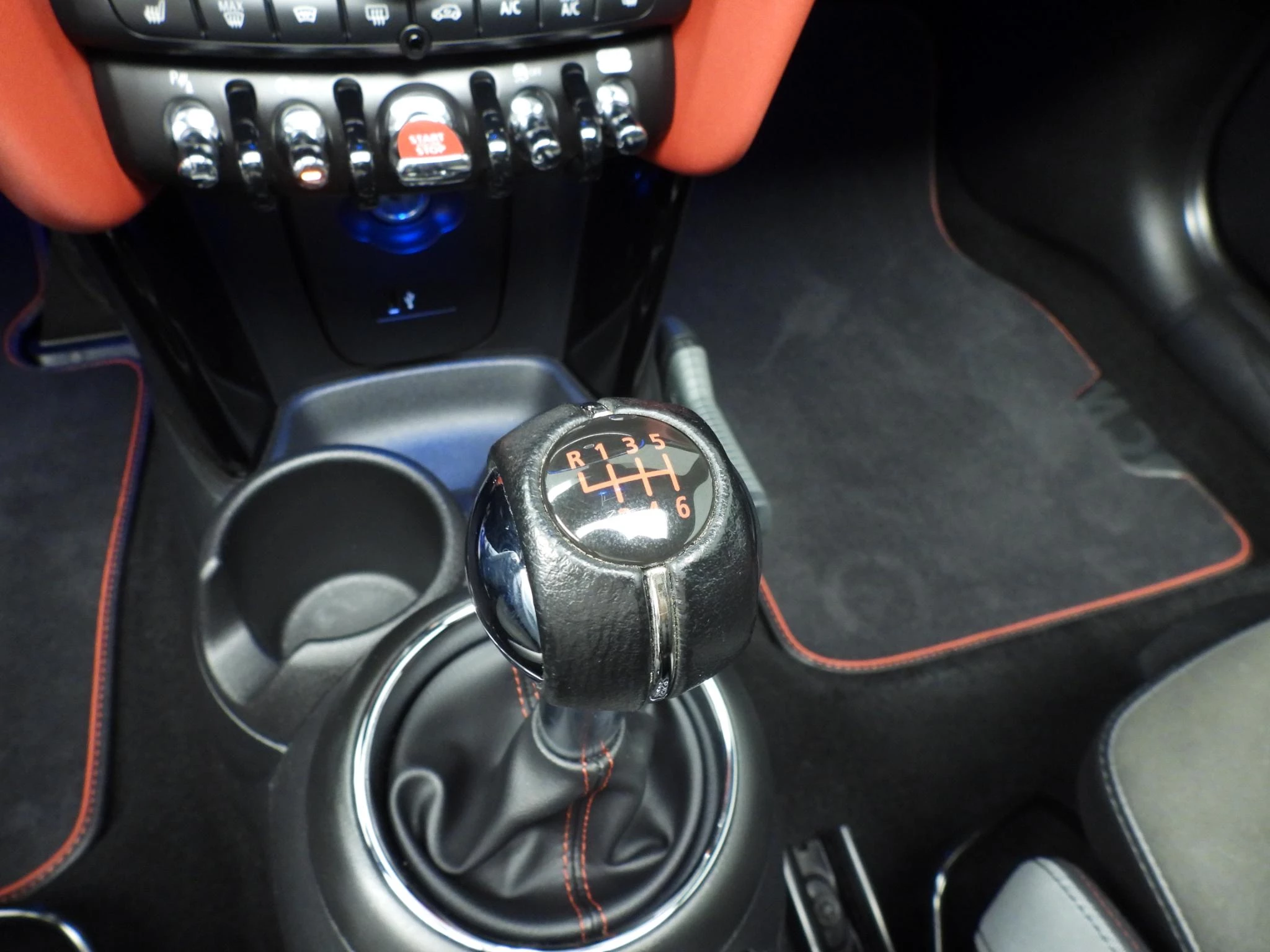 Hoofdafbeelding MINI 3-deurs