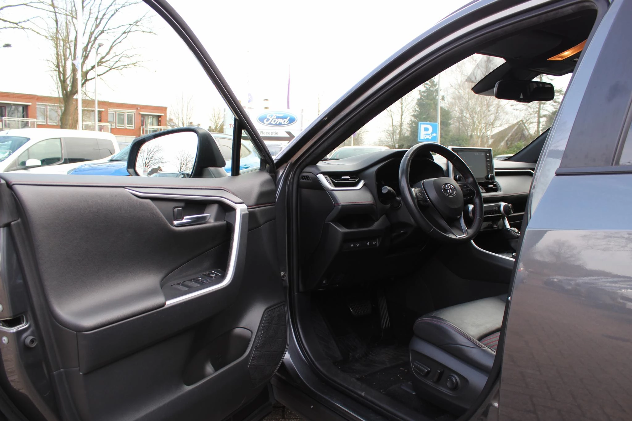 Hoofdafbeelding Toyota RAV4