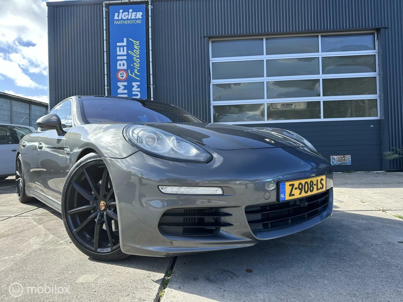 Hoofdafbeelding Porsche Panamera