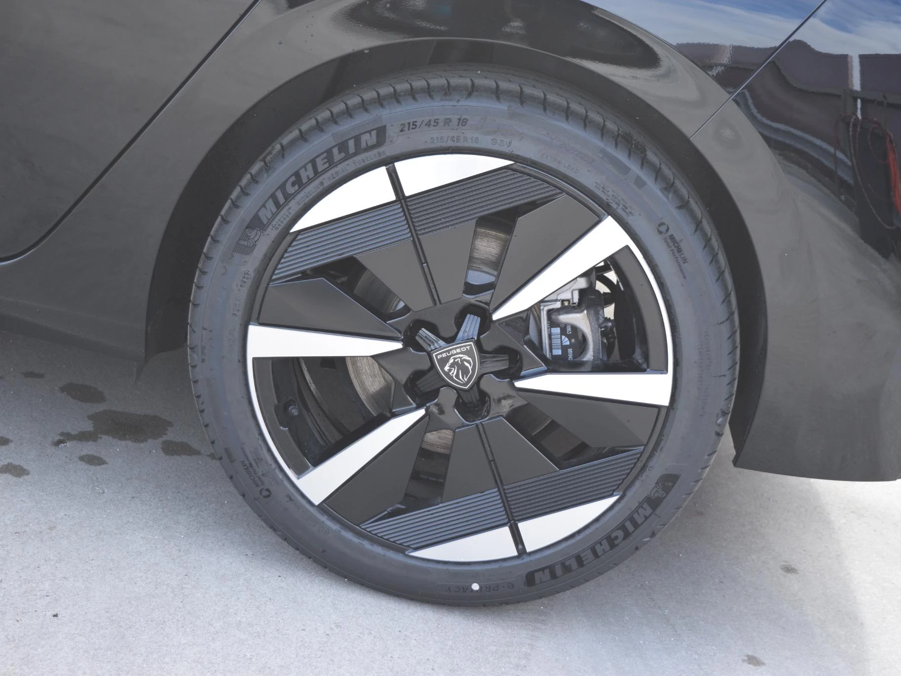 Hoofdafbeelding Peugeot e-308