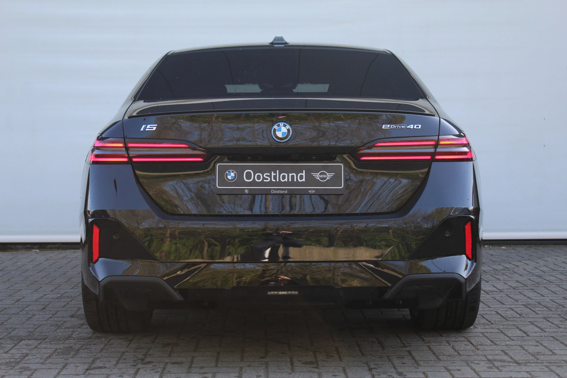 Hoofdafbeelding BMW i5