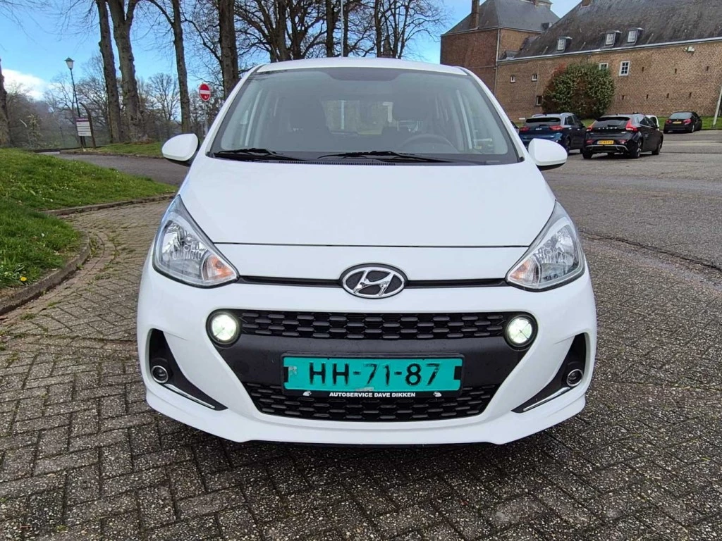 Hoofdafbeelding Hyundai i10