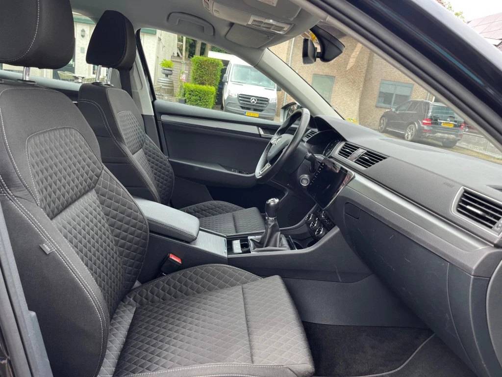 Hoofdafbeelding Škoda Superb