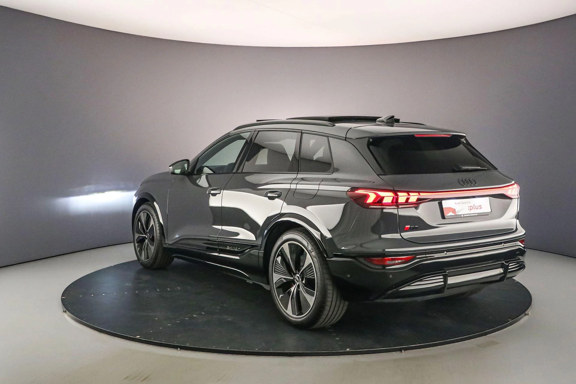 Hoofdafbeelding Audi Q6 e-tron