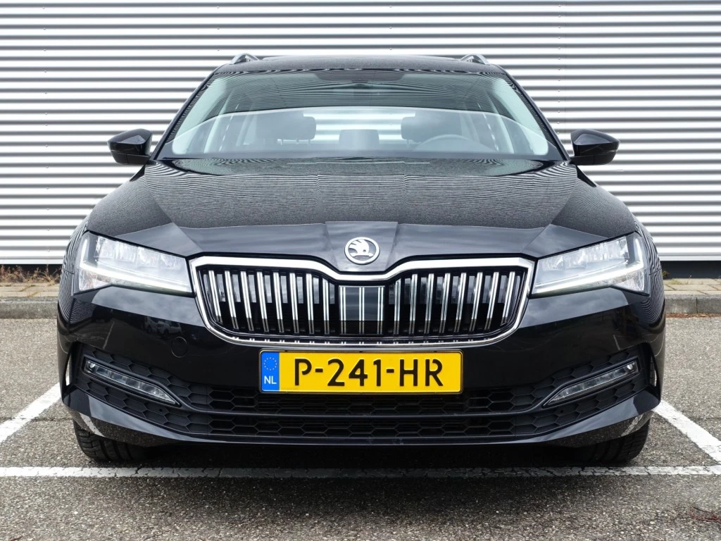 Hoofdafbeelding Škoda Superb