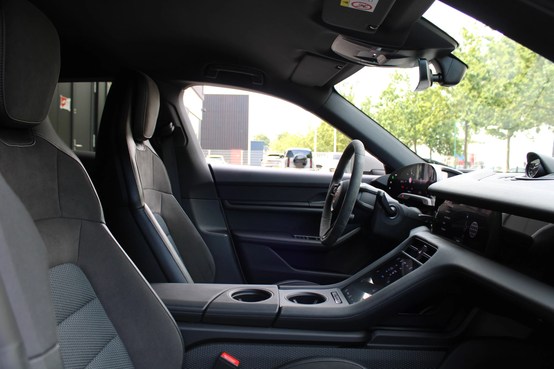 Hoofdafbeelding Porsche Taycan