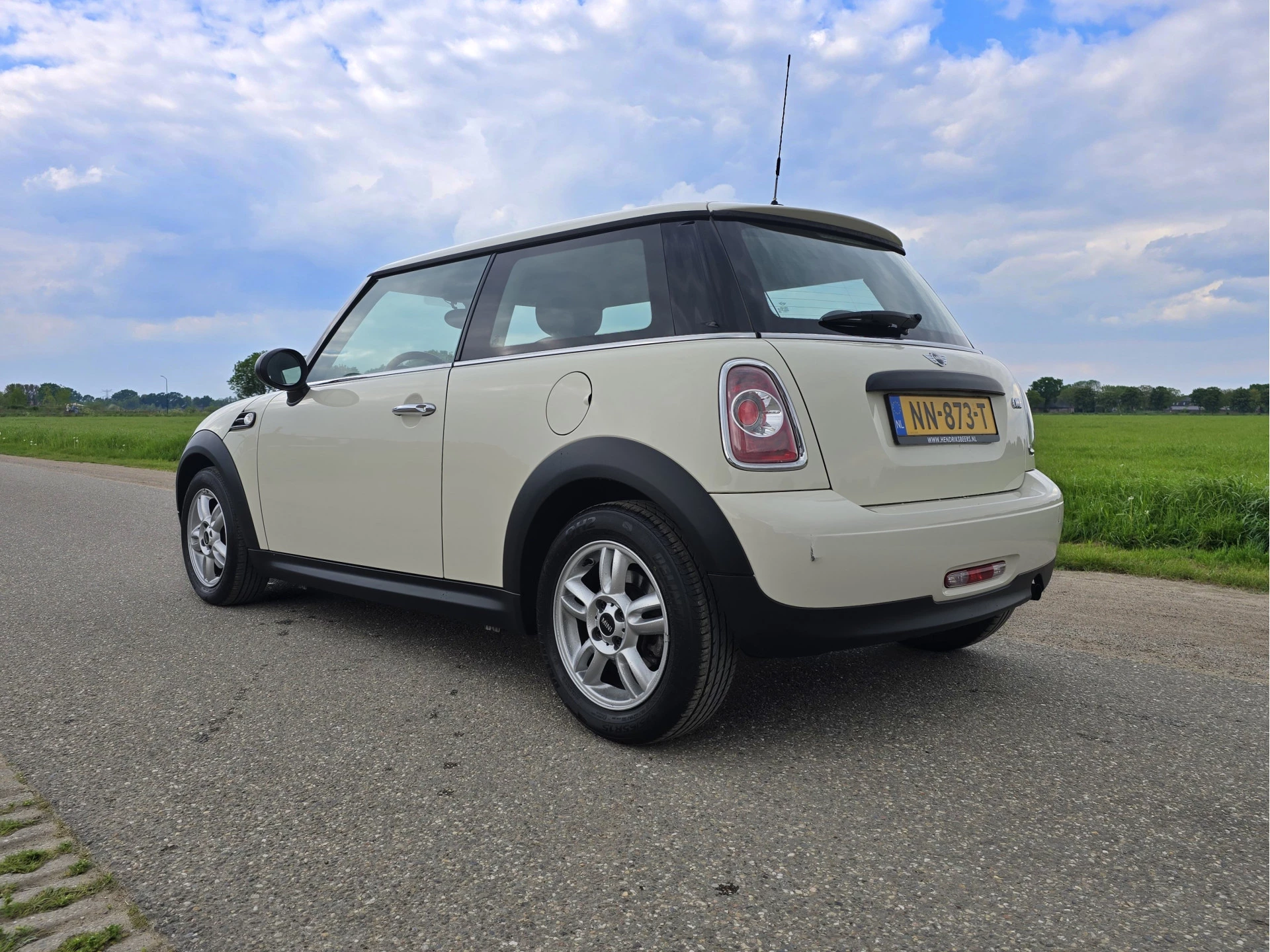 Hoofdafbeelding MINI One