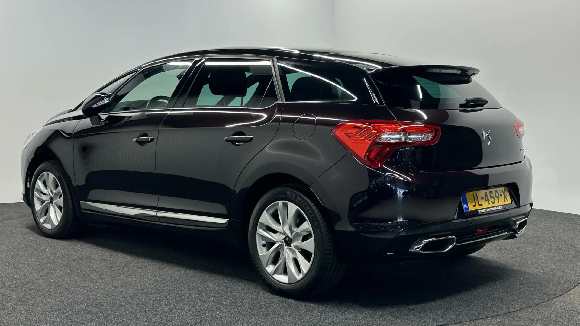 Hoofdafbeelding DS DS 5