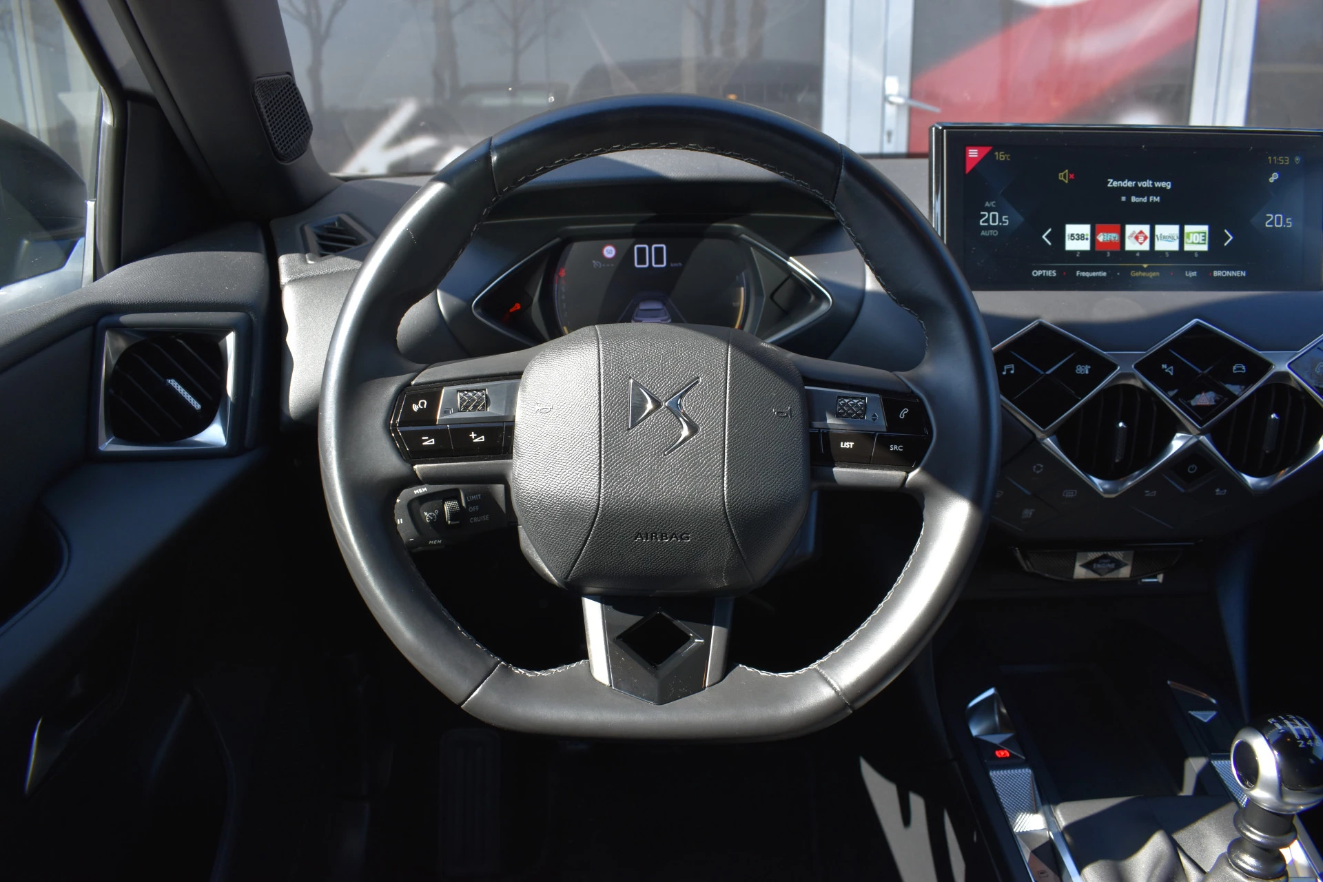 Hoofdafbeelding DS DS 3