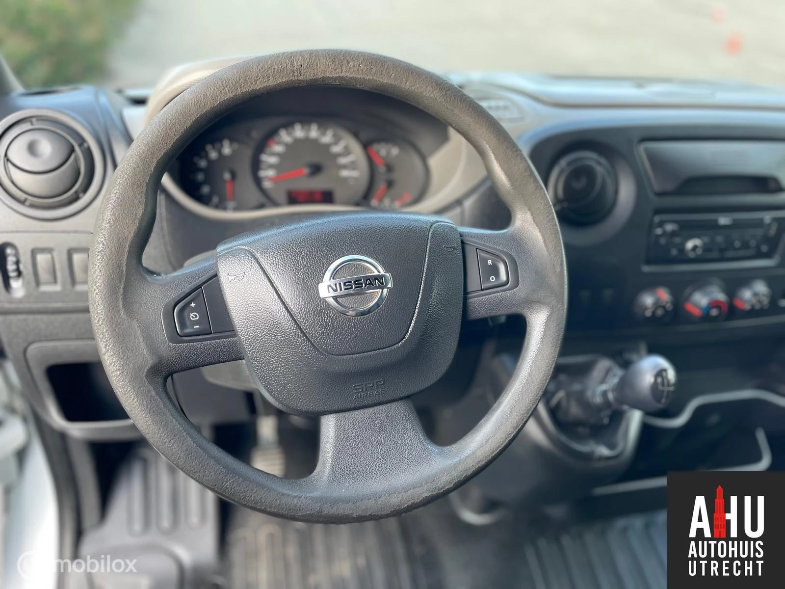 Hoofdafbeelding Nissan NV400