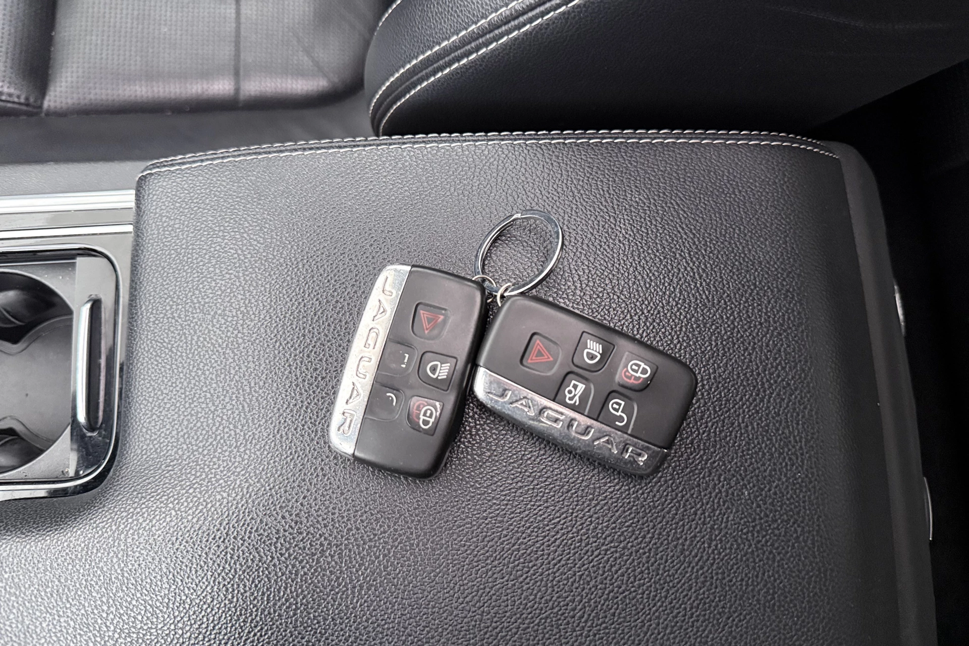 Hoofdafbeelding Jaguar XE