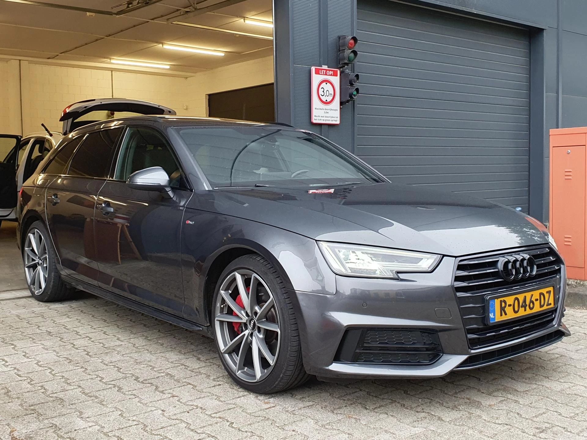 Hoofdafbeelding Audi A4