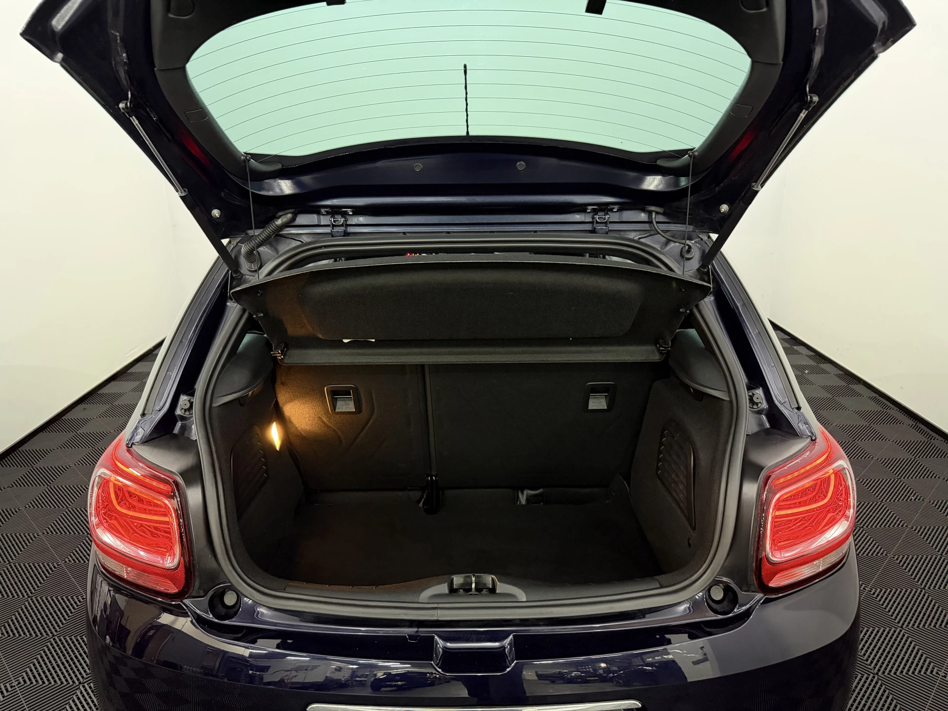 Hoofdafbeelding DS DS 3