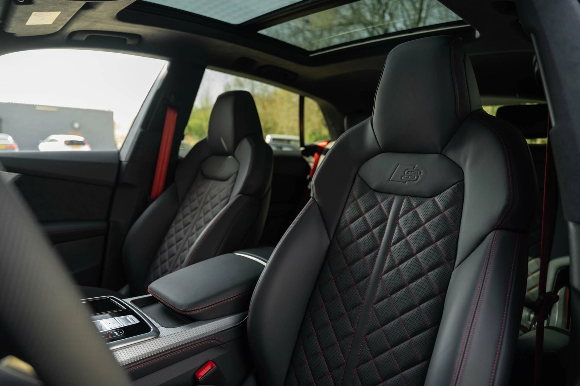 Hoofdafbeelding Audi Q8