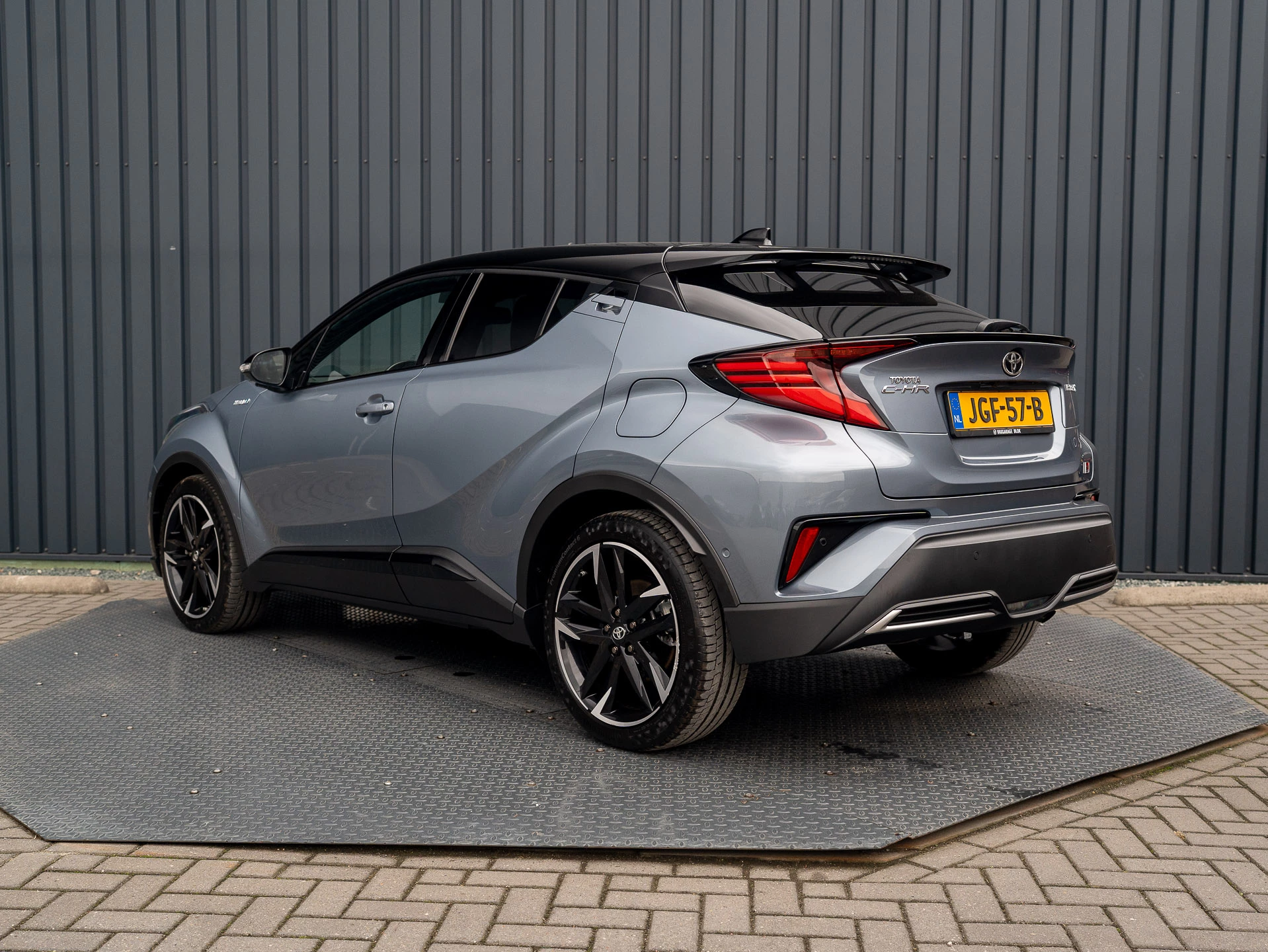 Hoofdafbeelding Toyota C-HR