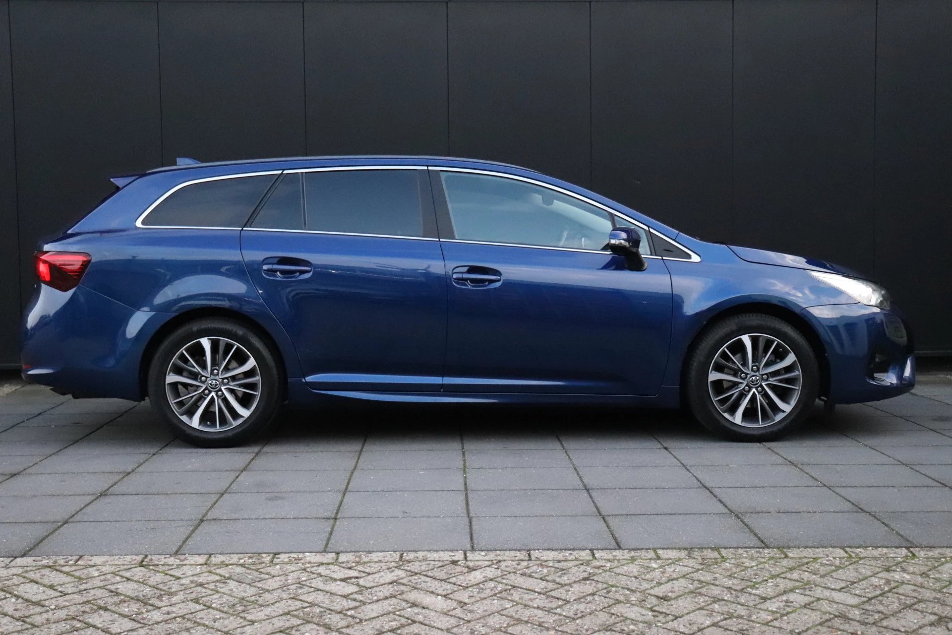 Hoofdafbeelding Toyota Avensis