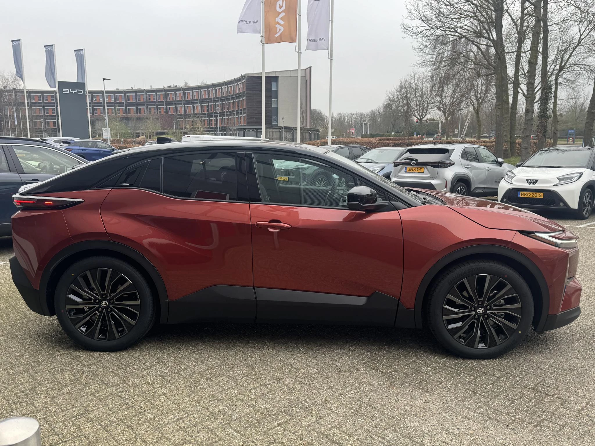 Hoofdafbeelding Toyota C-HR+