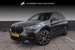 BMW X1 xDrive25e / M-Sport / Lederen Bekleding / Stoelverwarming / 19" Velgen / Parkeersensoren
