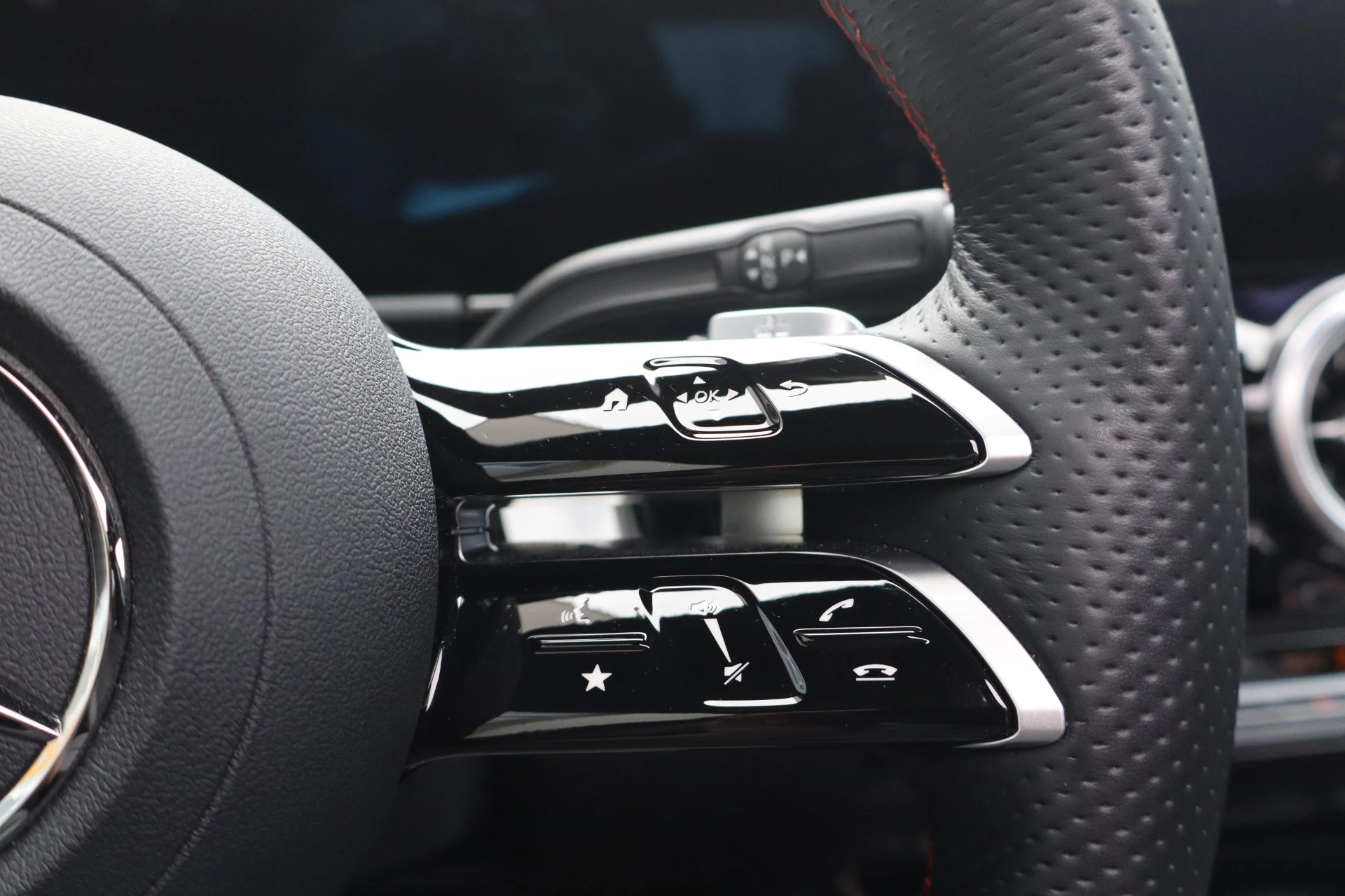 Hoofdafbeelding Mercedes-Benz EQA