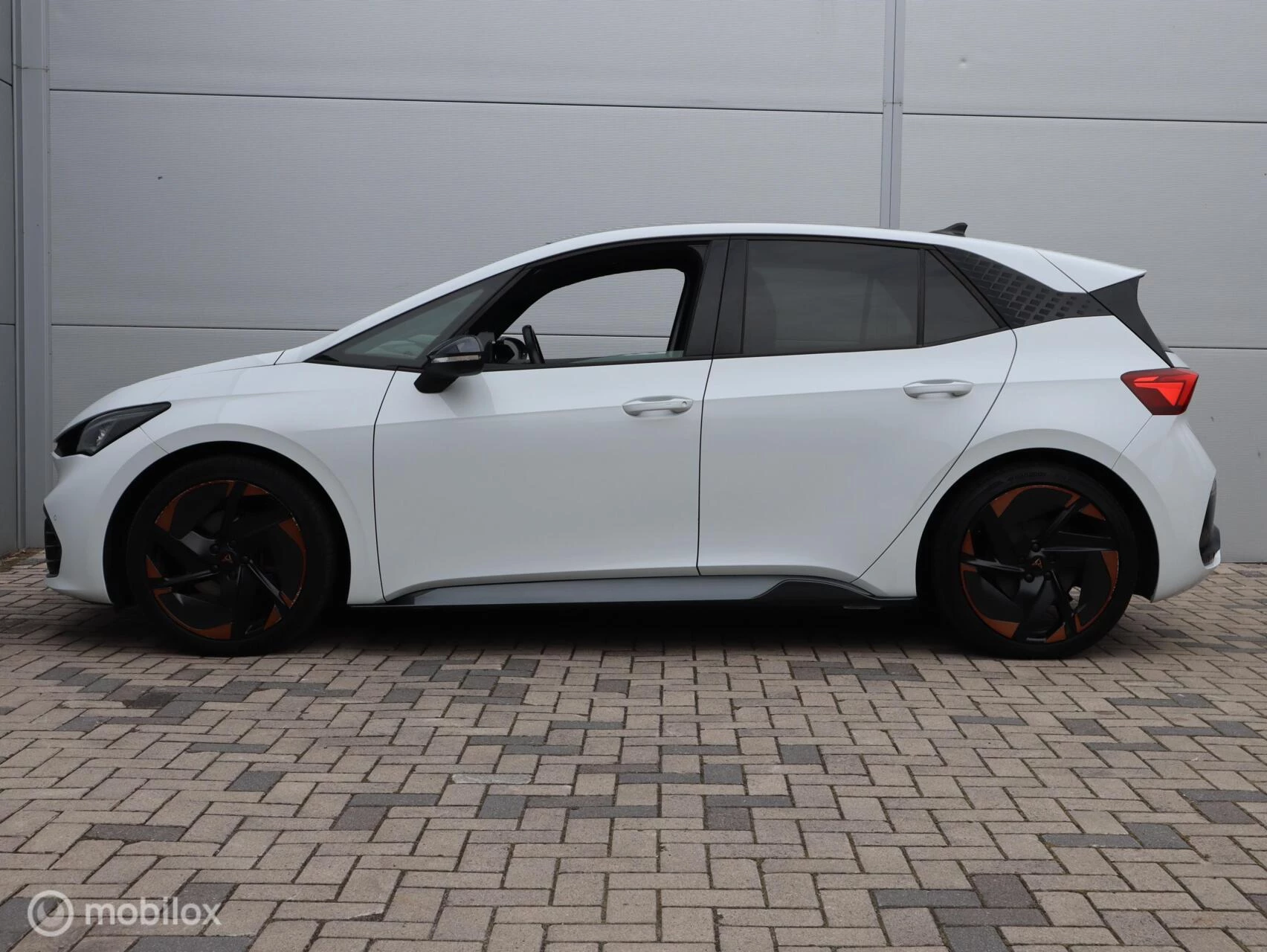 Hoofdafbeelding CUPRA Born