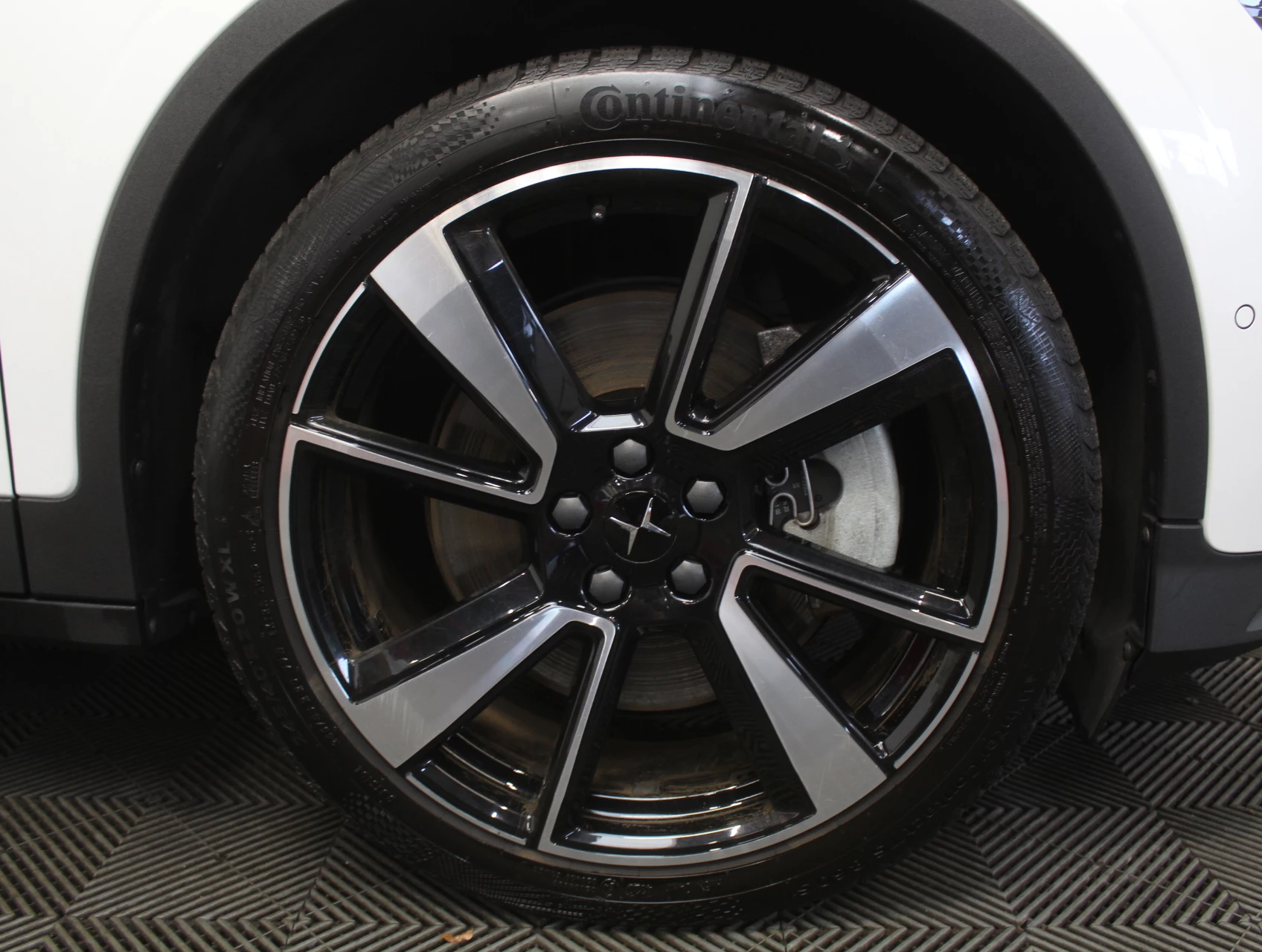 Hoofdafbeelding Polestar 2