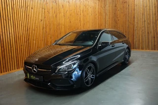 Hoofdafbeelding Mercedes-Benz CLA Mercedes-Benz CLA 180 SCHOOTING BRAKE AMG-LINE AUTOMAAT/ PANODAK