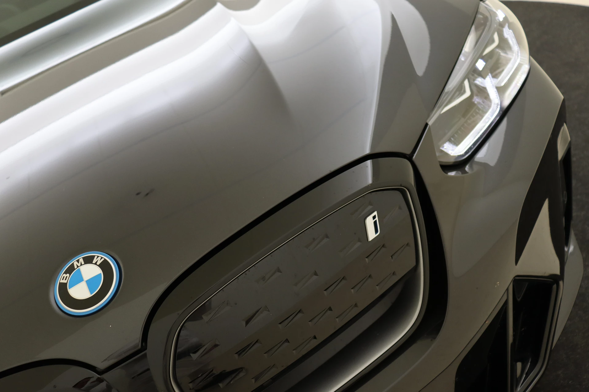 Hoofdafbeelding BMW iX3