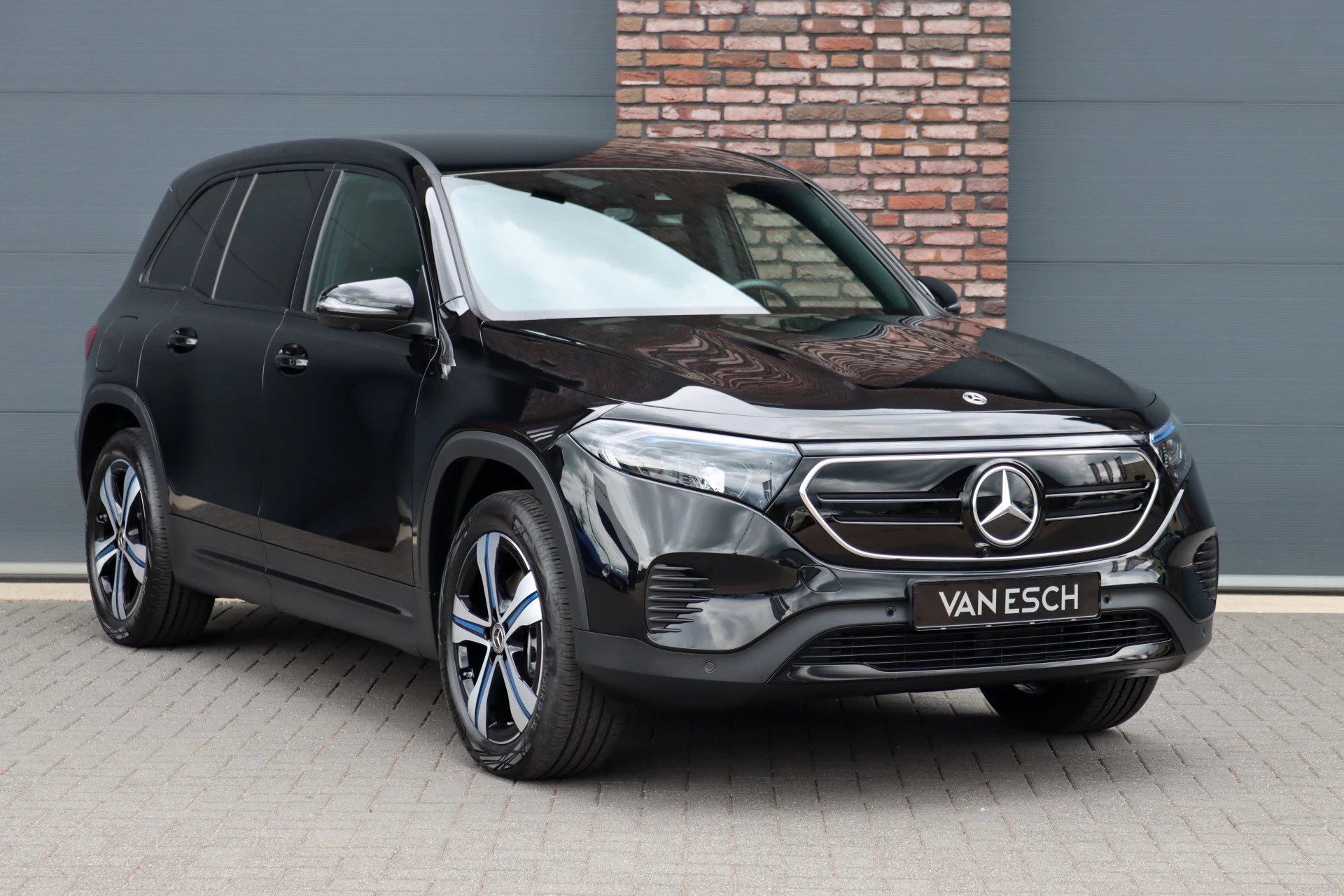 Hoofdafbeelding Mercedes-Benz EQB